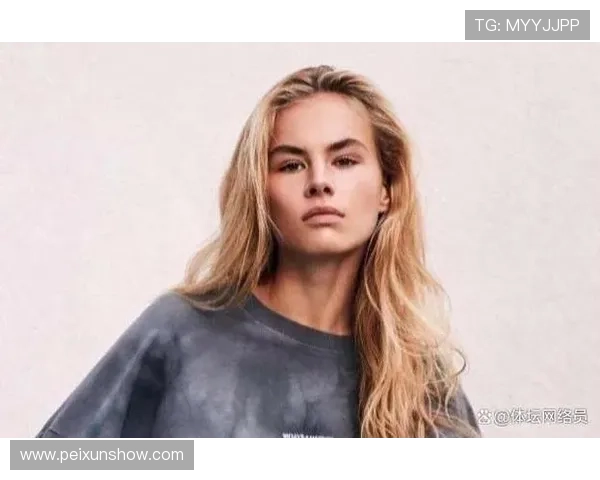 郑州足球明星的妻子是谁揭秘她的背景与故事 郑州足球明星的妻子是谁揭秘她的背景与故事